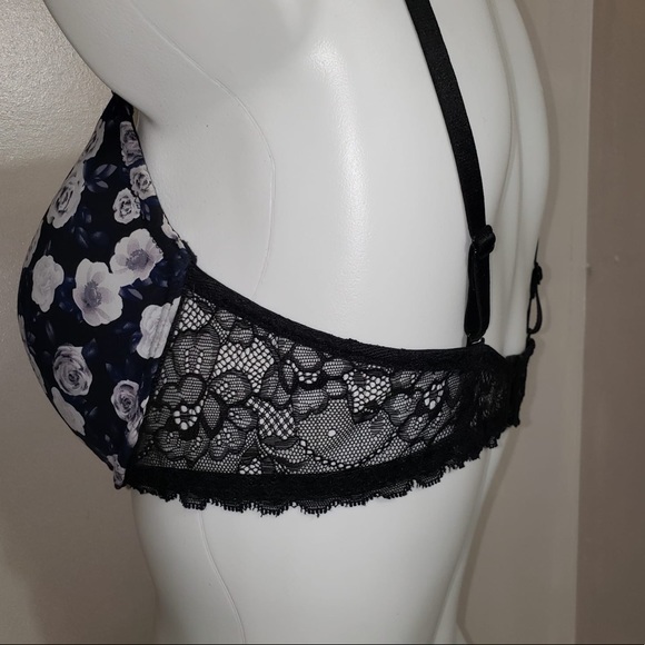 La Vie En Rose Intimates & Sleepwear La Vie En Rose Black Floral